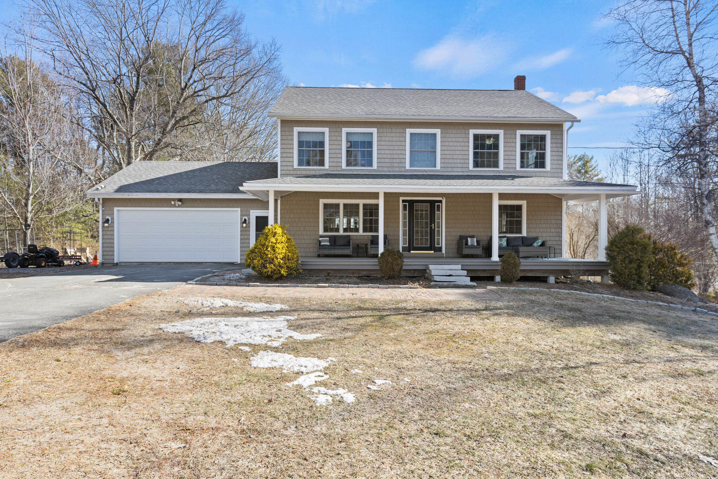 294 QUAKER RIDGE Road