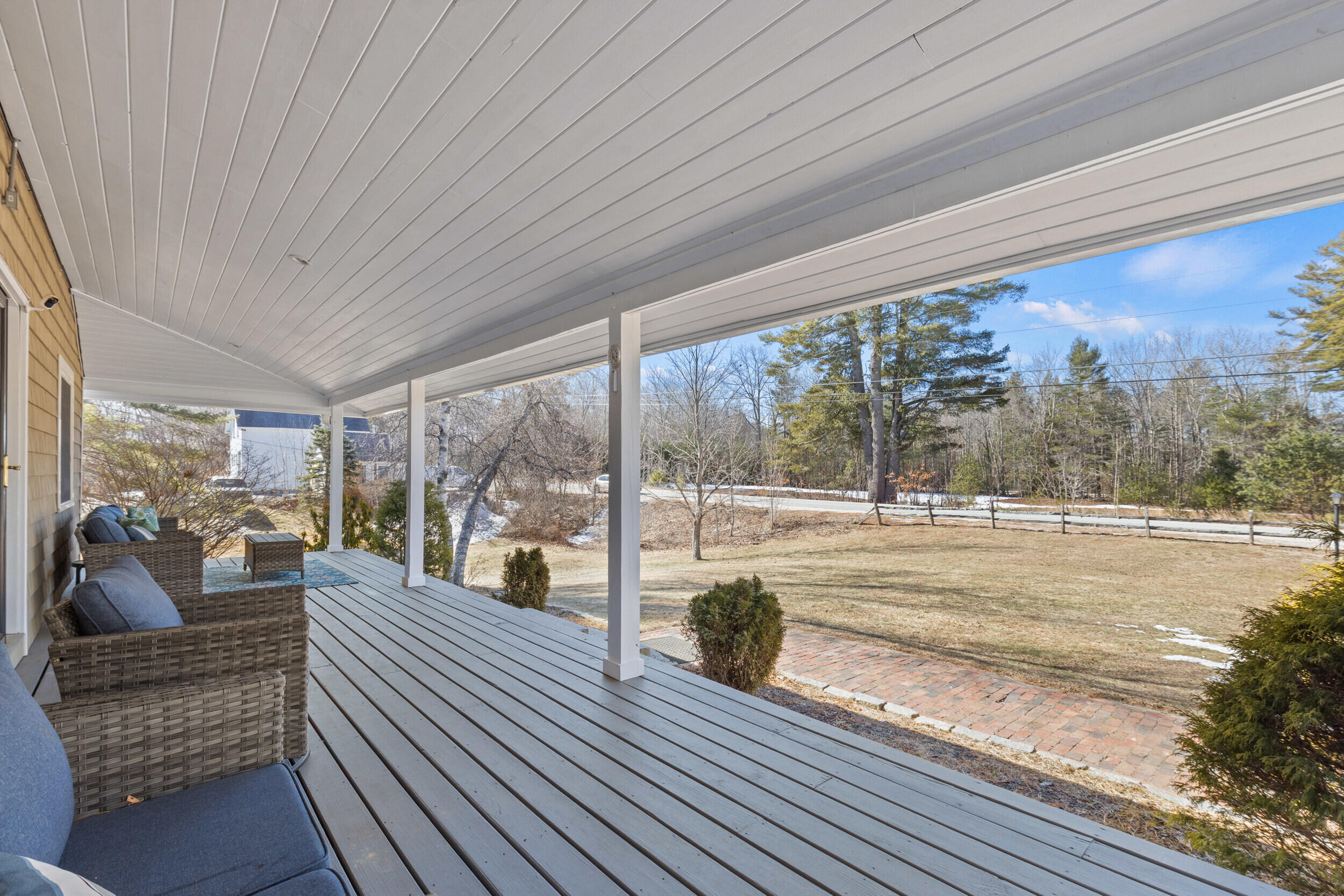 294 QUAKER RIDGE Road