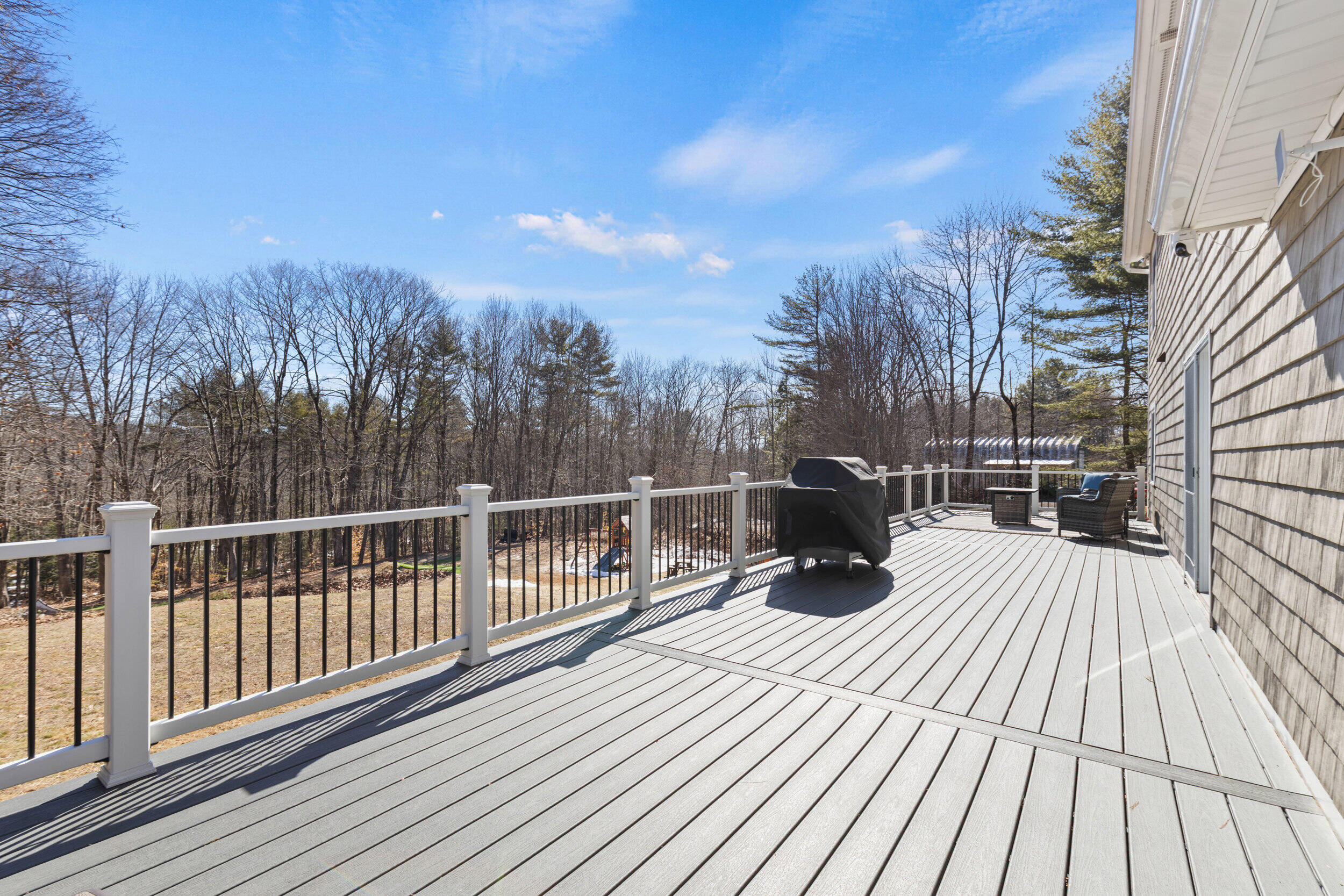 294 QUAKER RIDGE Road
