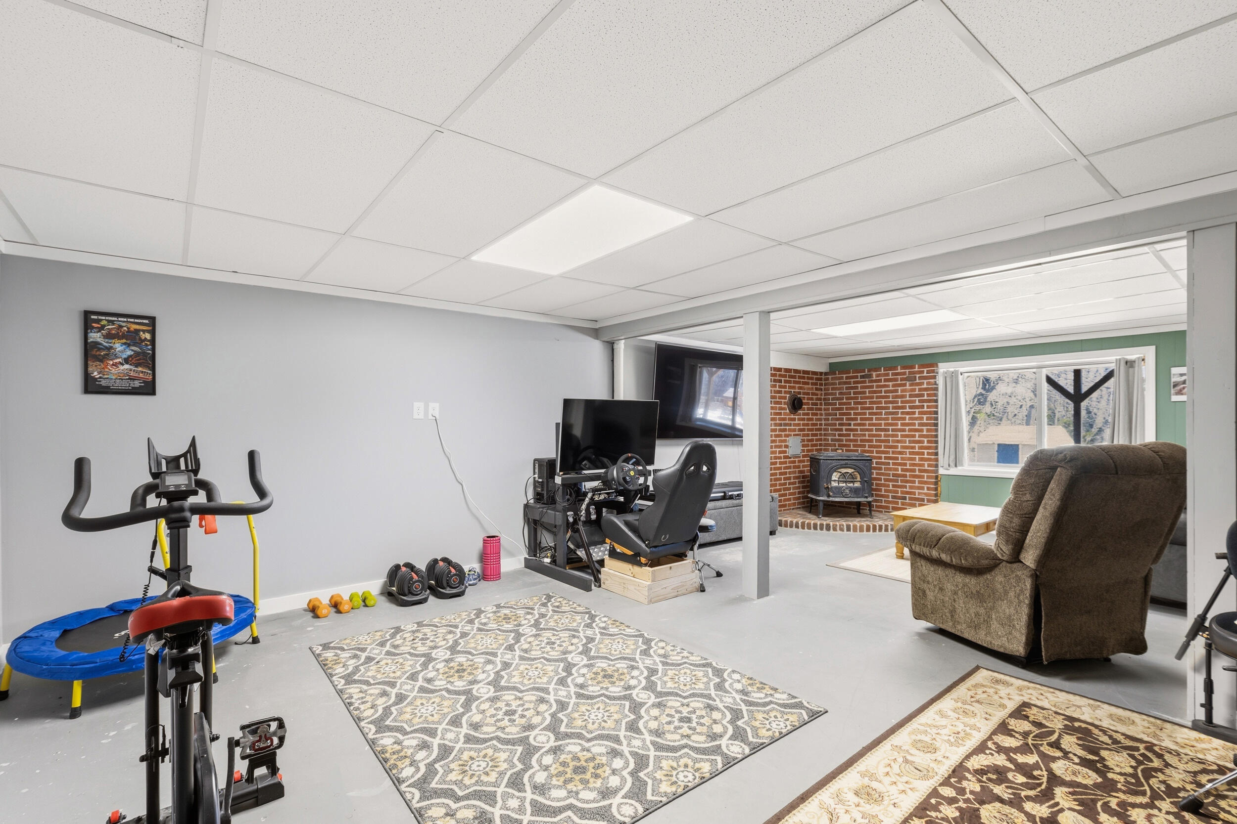 294 QUAKER RIDGE Road