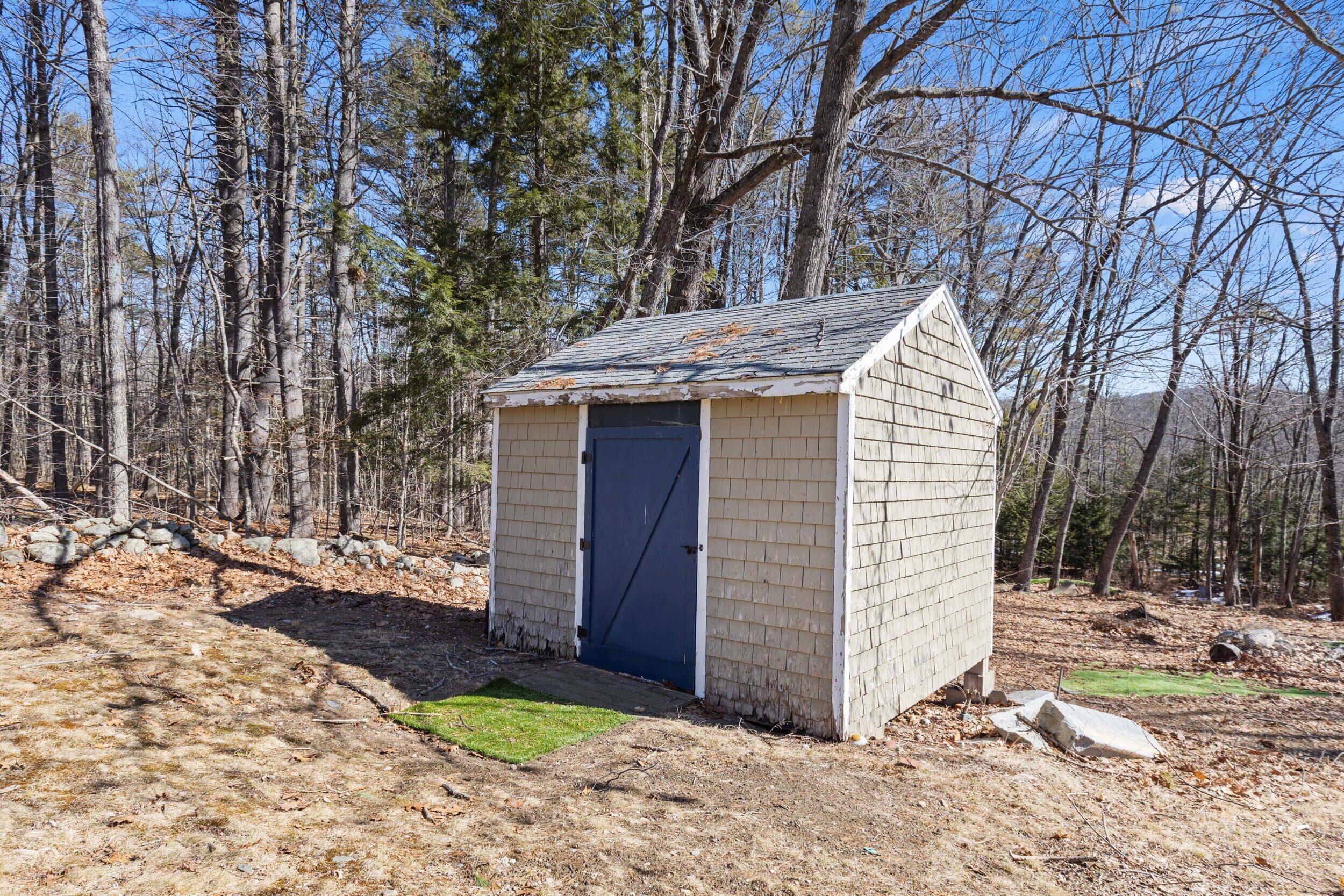 294 QUAKER RIDGE Road