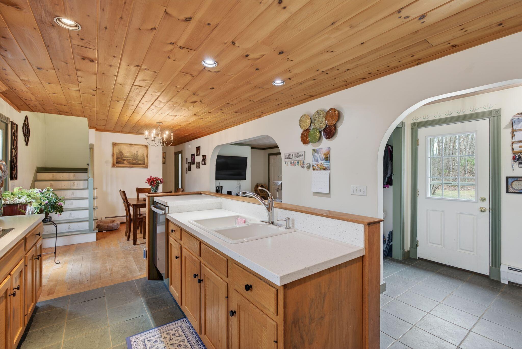 8 Colina Drive