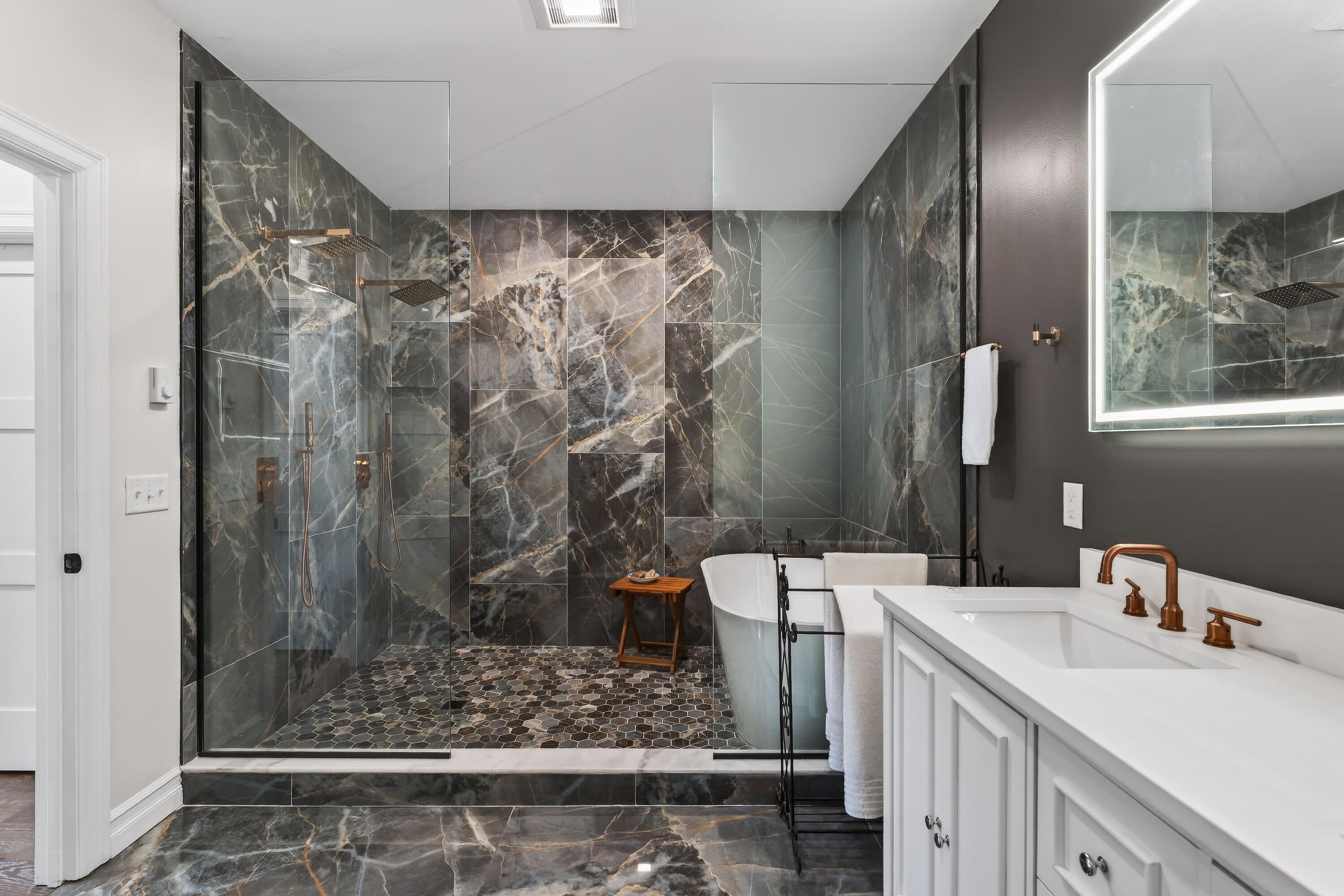 7 River Oaks Way 2