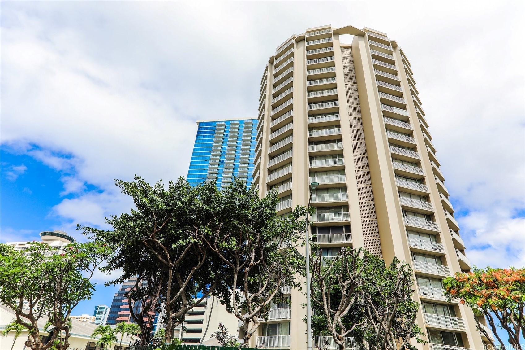 750 Amana Street 1612