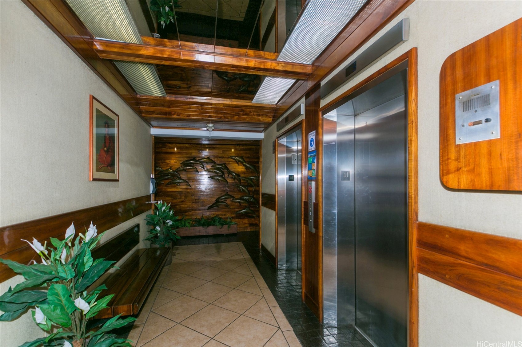 750 Amana Street 1612