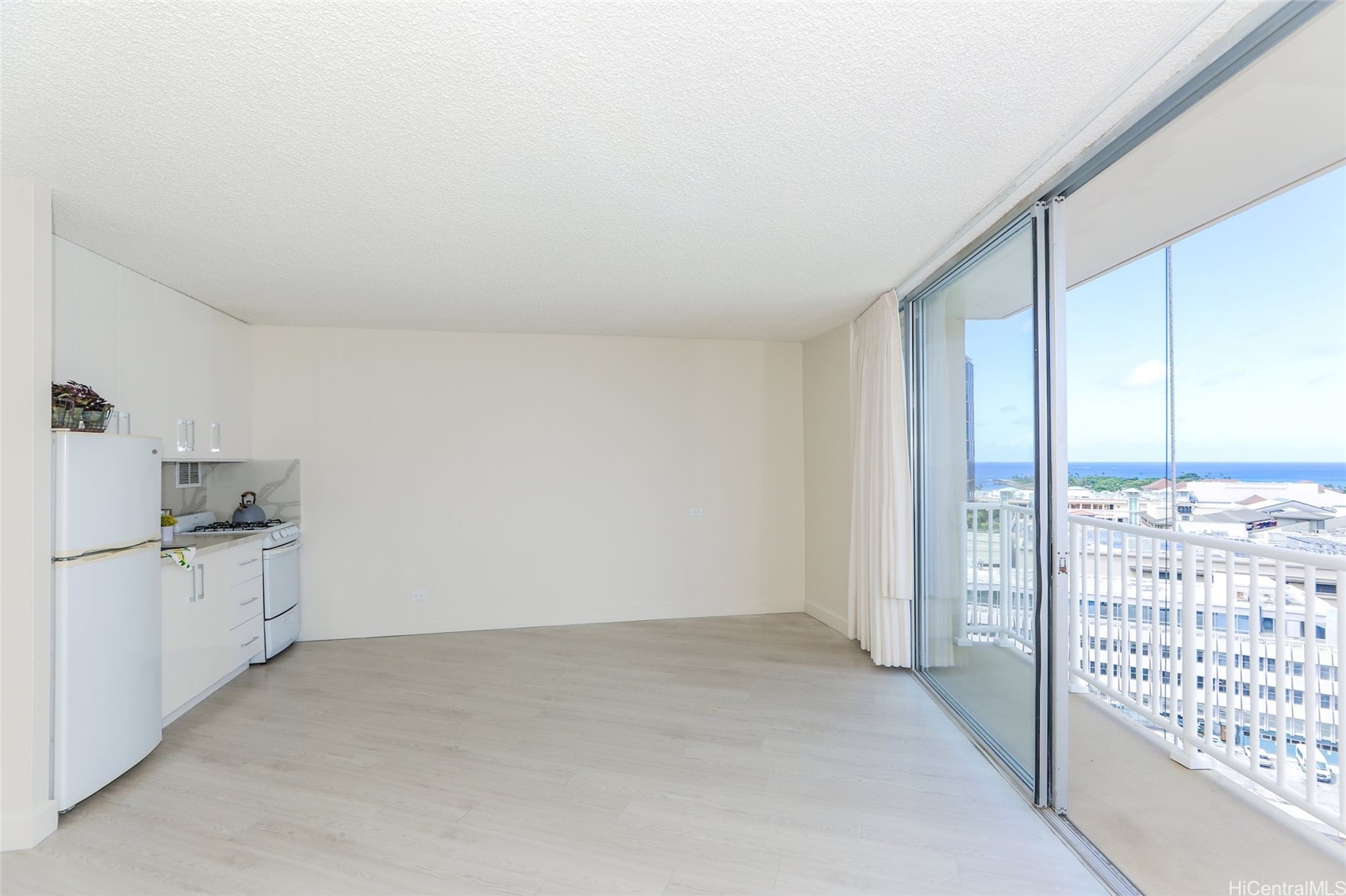 750 Amana Street 1612