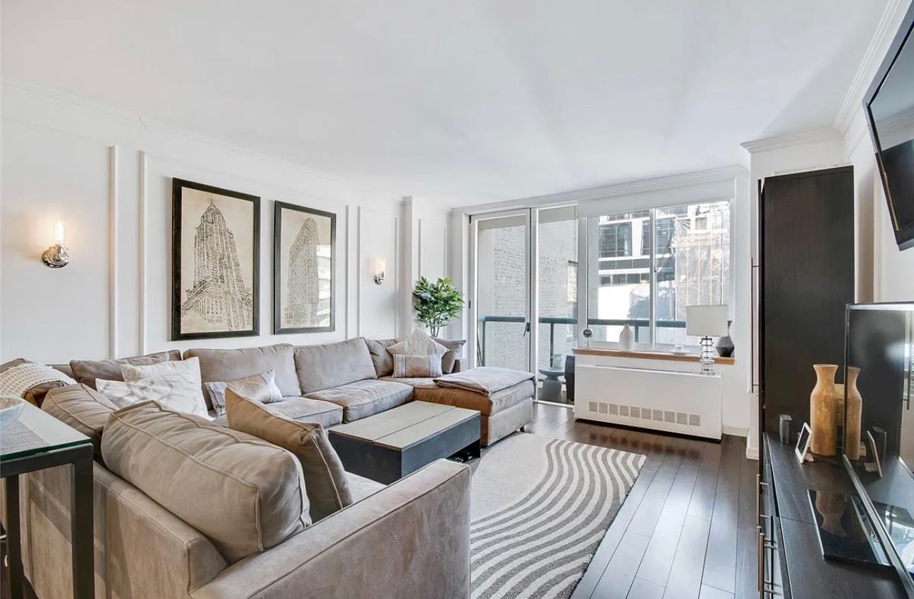 22 W 15TH Street 8D