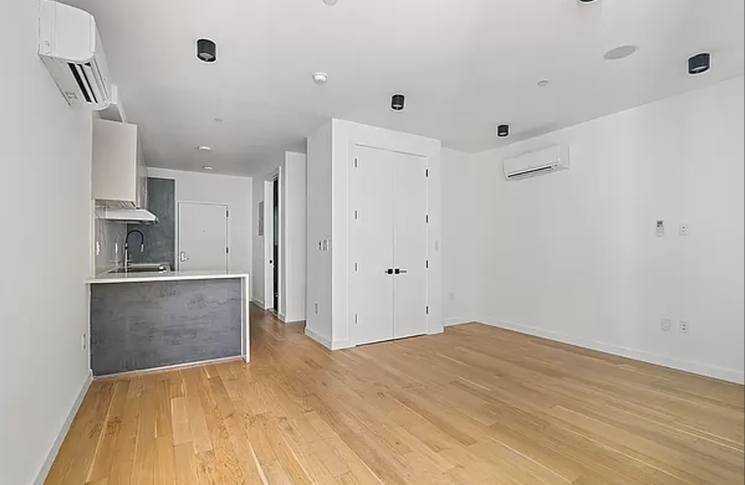 641 DEKALB Avenue 1