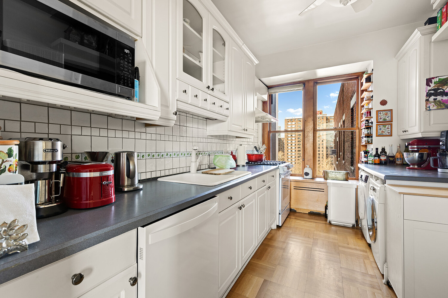 418 CENTRAL Park W 106