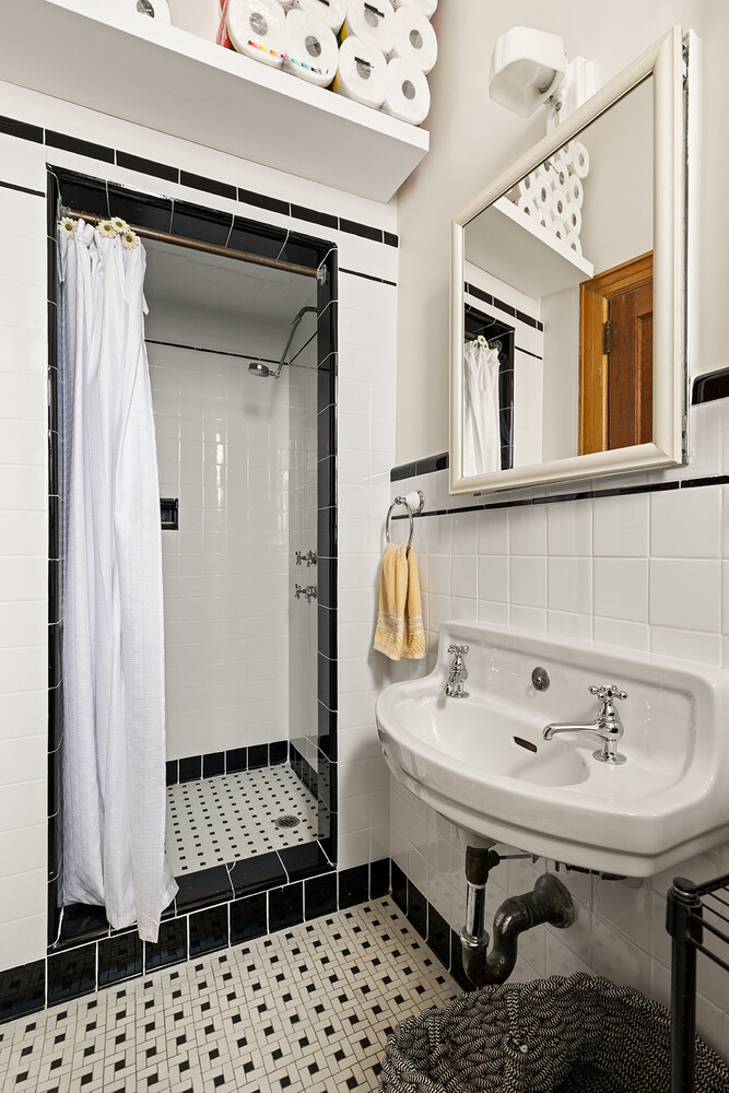 418 CENTRAL Park W 106