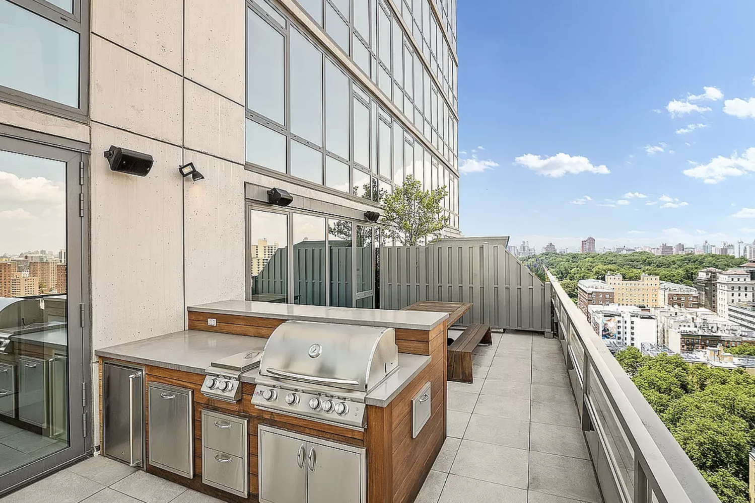 1399 PARK Avenue 21B