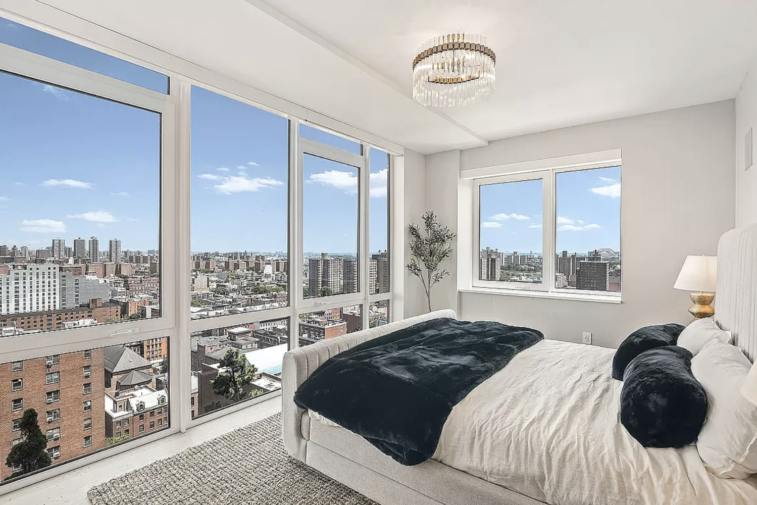 1399 PARK Avenue 21B