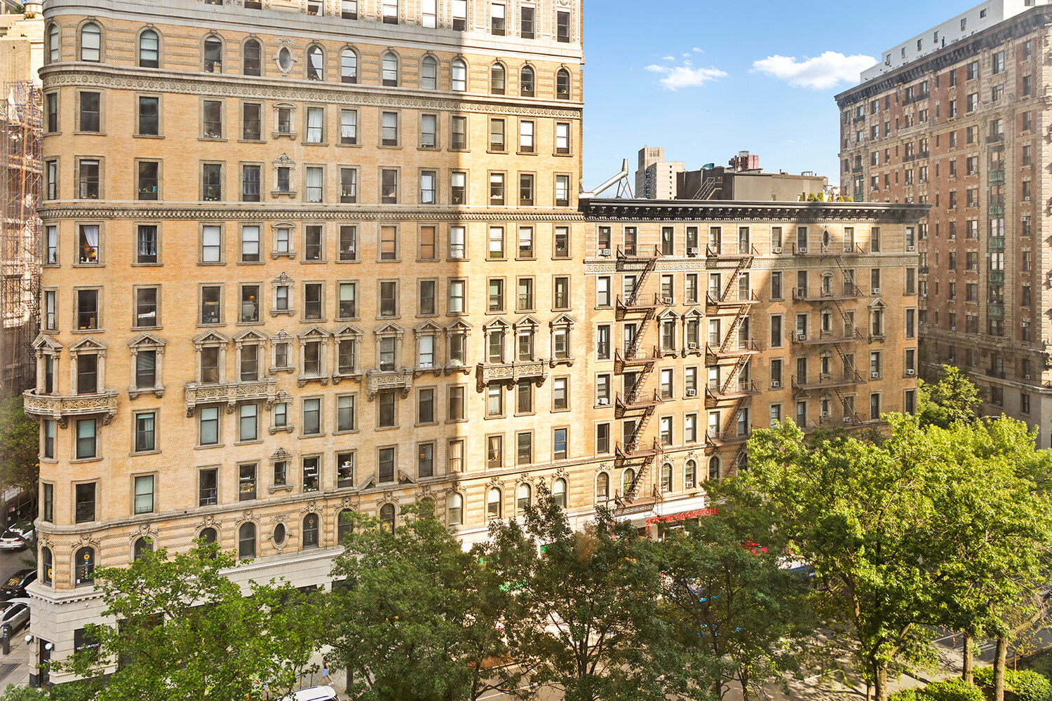 2025 BROADWAY 8E