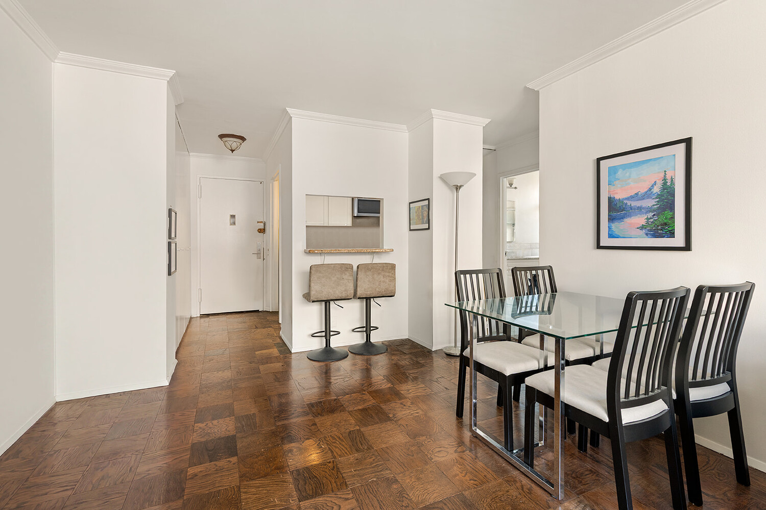 2025 BROADWAY 8E