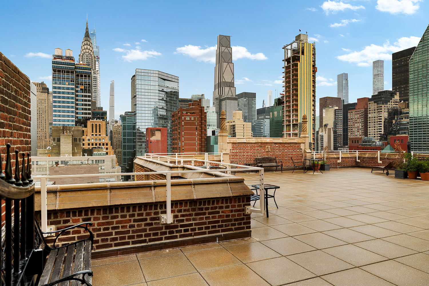 45 TUDOR CITY Place 1809