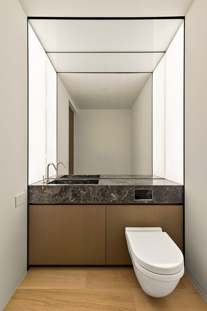 100 E 53RD Street 45B