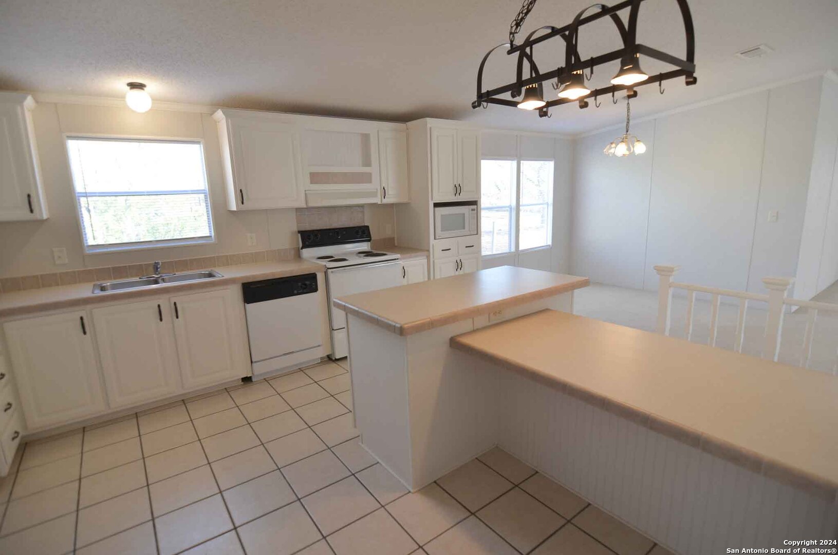 3744 County Road 2800