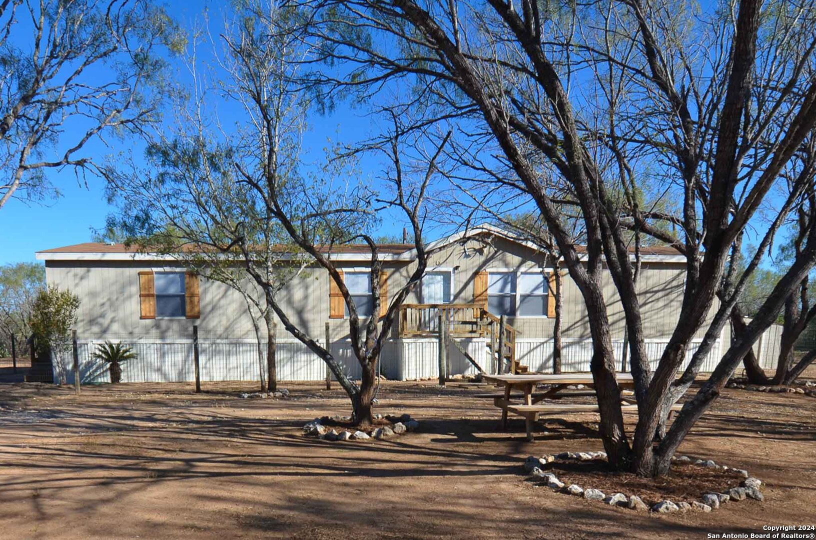3744 County Road 2800