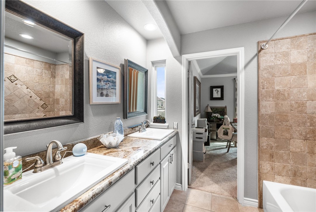 13914 Hawksnest Bay Dr