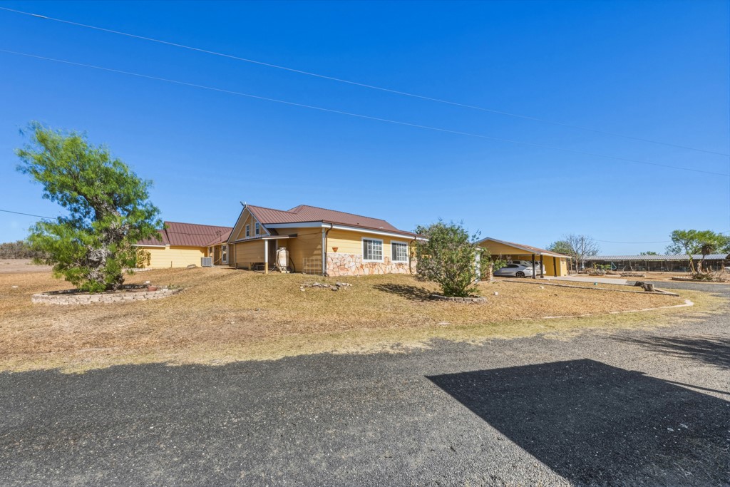 1202 Hwy 44 Hwy W