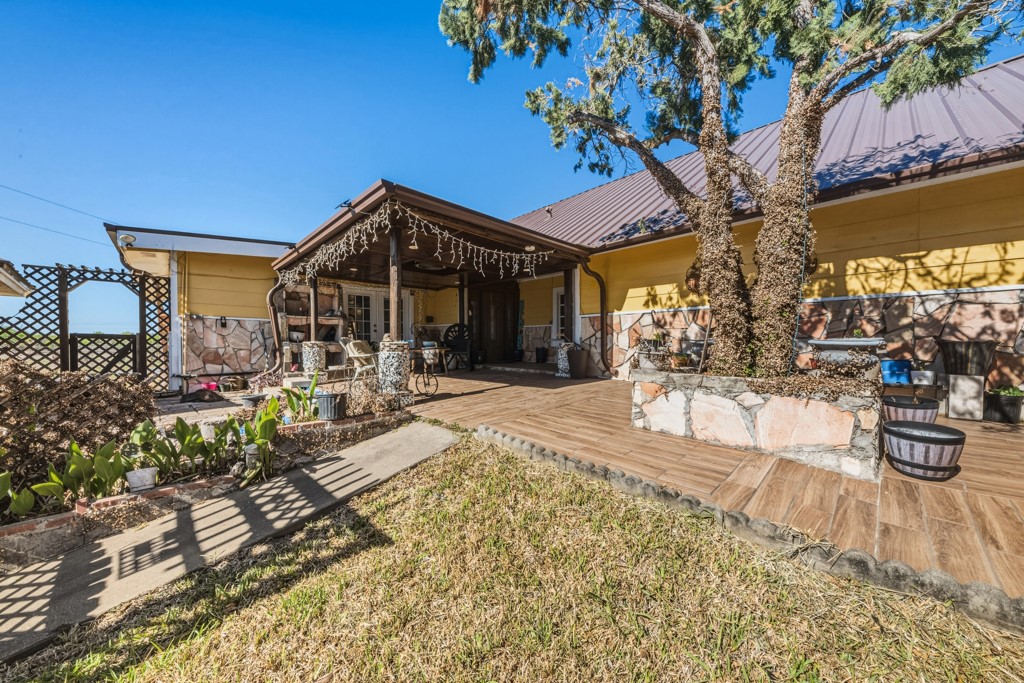 1202 Hwy 44 Hwy W