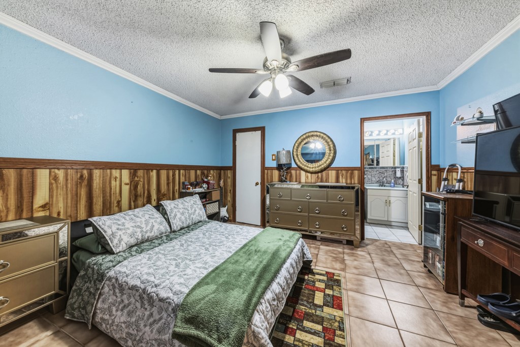 1202 Hwy 44 Hwy W