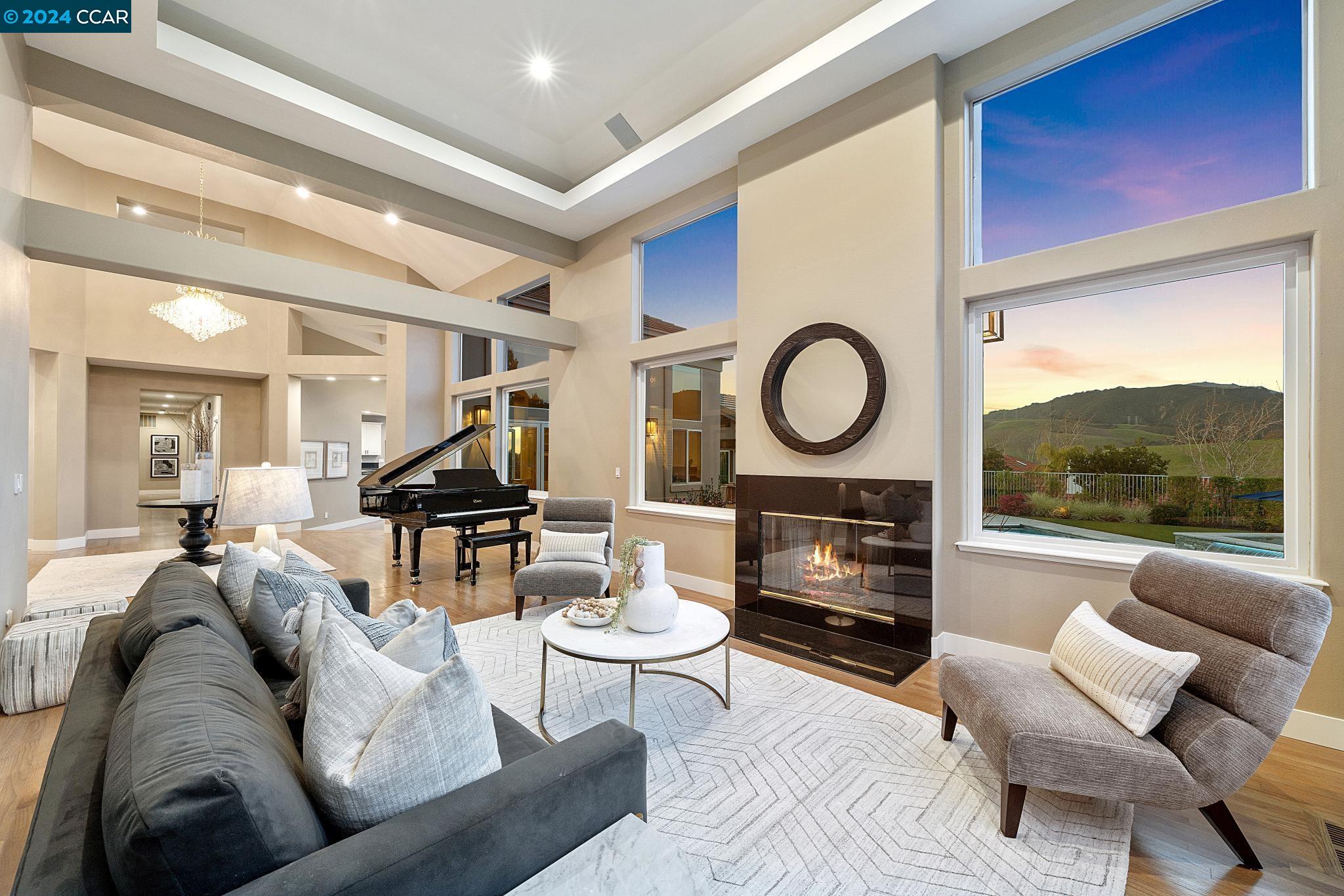 3520 Country Club Place