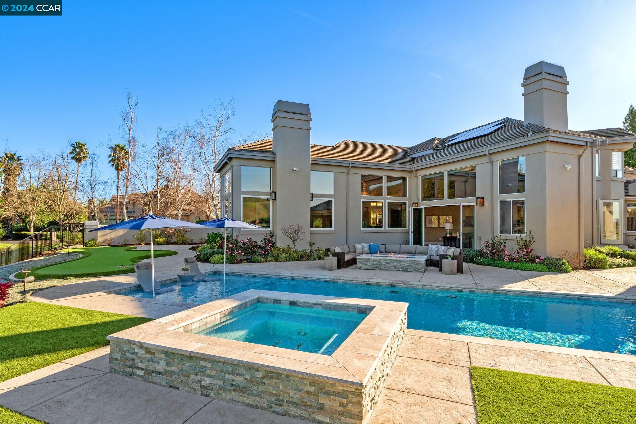 3520 Country Club Place