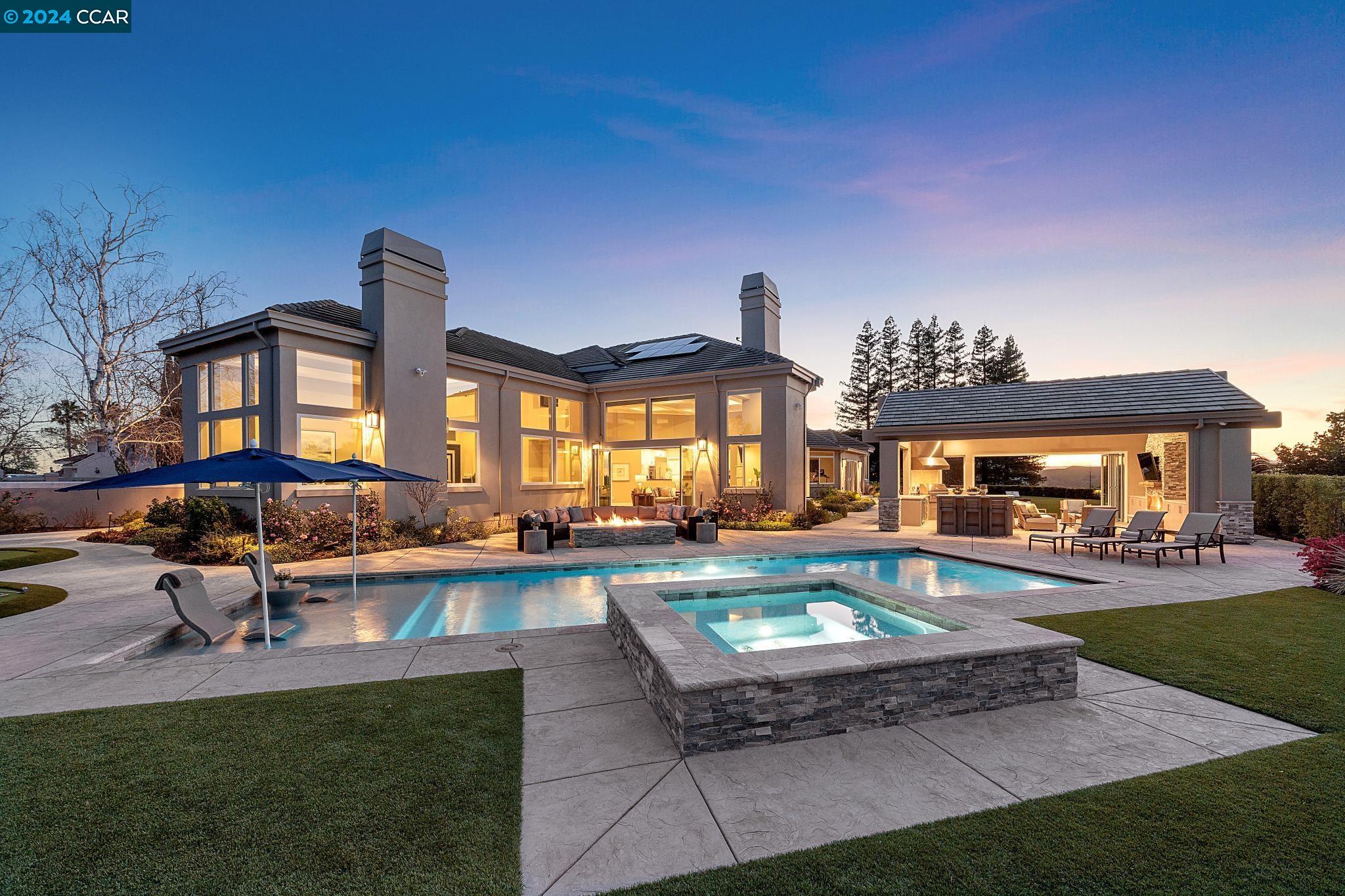 3520 Country Club Place