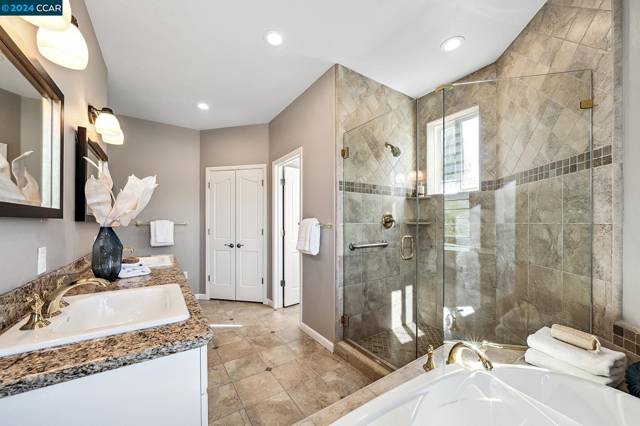 3520 Country Club Place