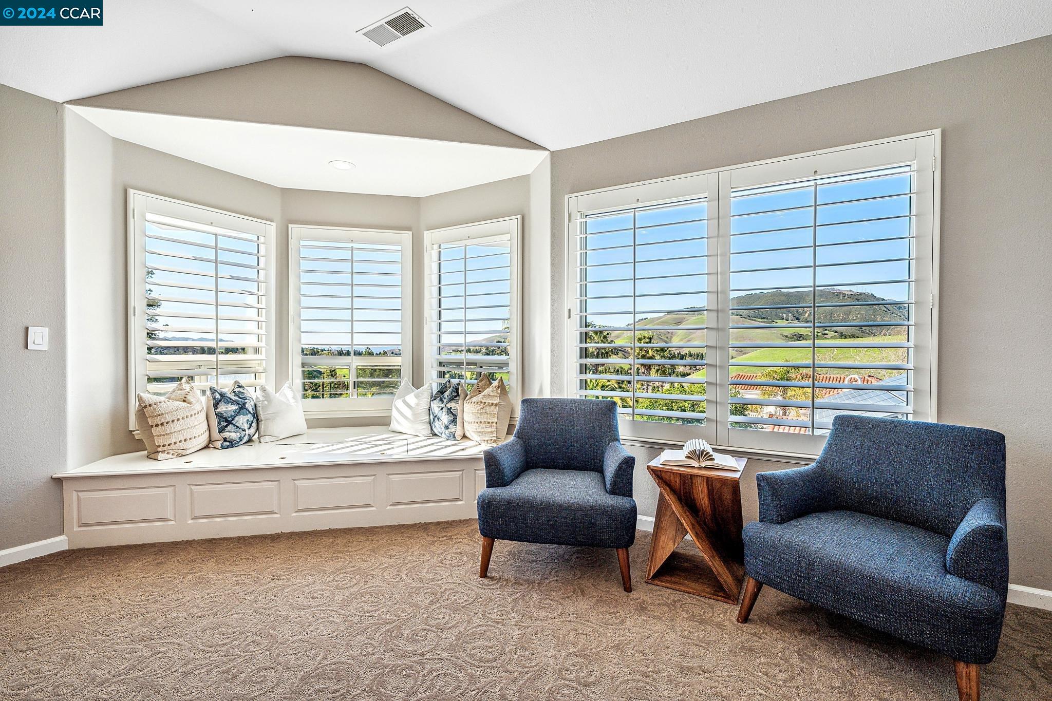 3520 Country Club Place