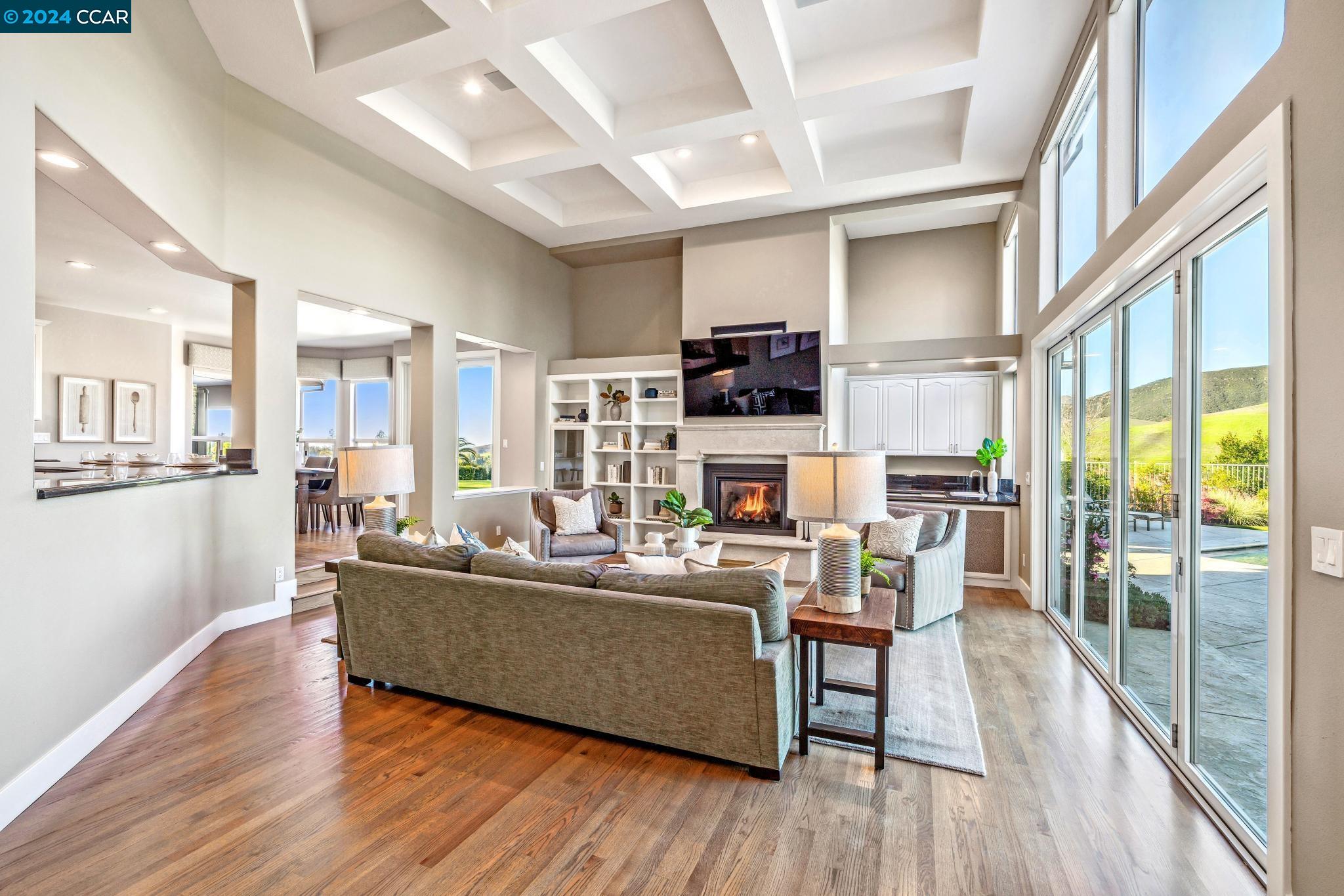 3520 Country Club Place