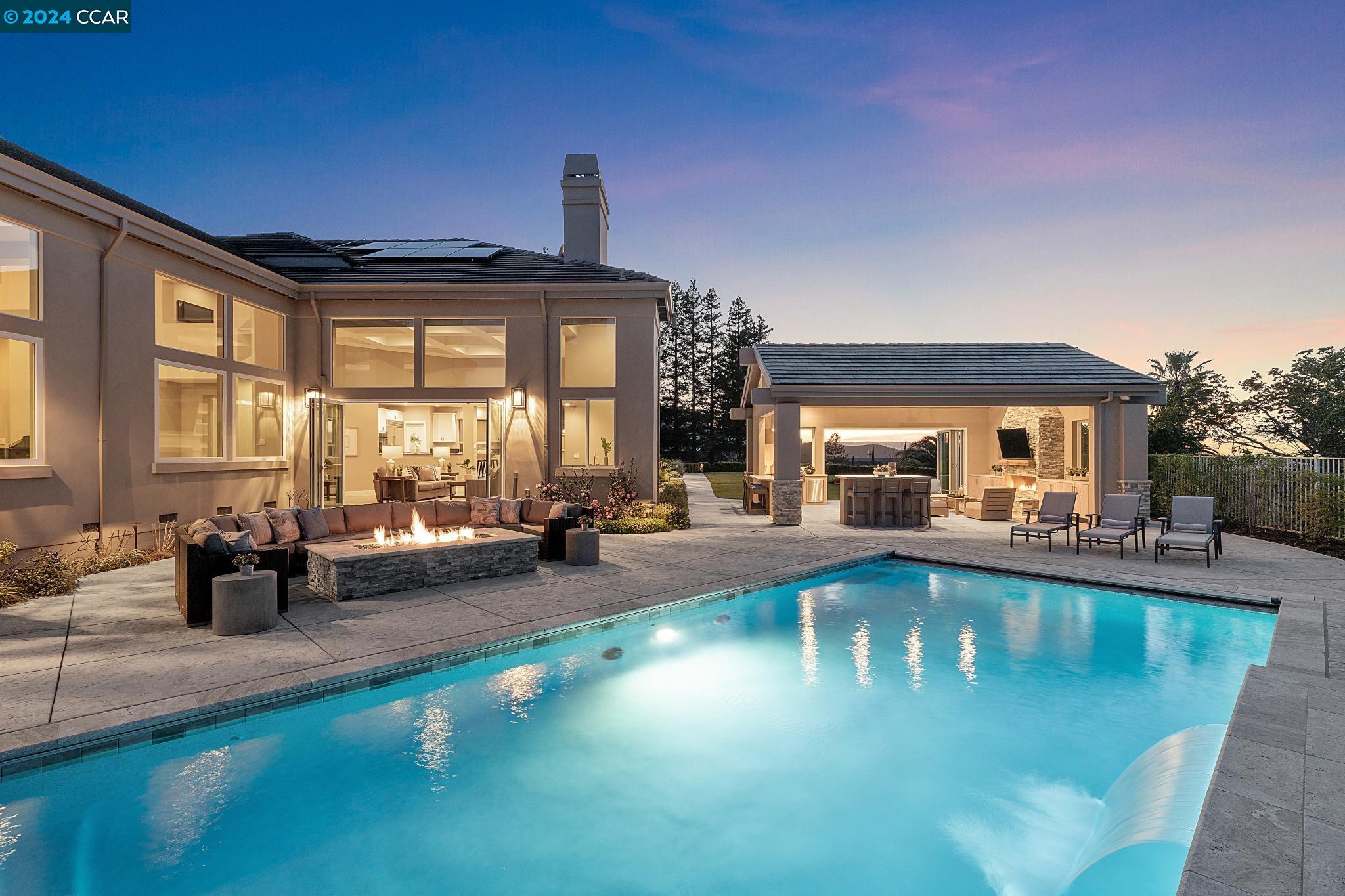 3520 Country Club Place