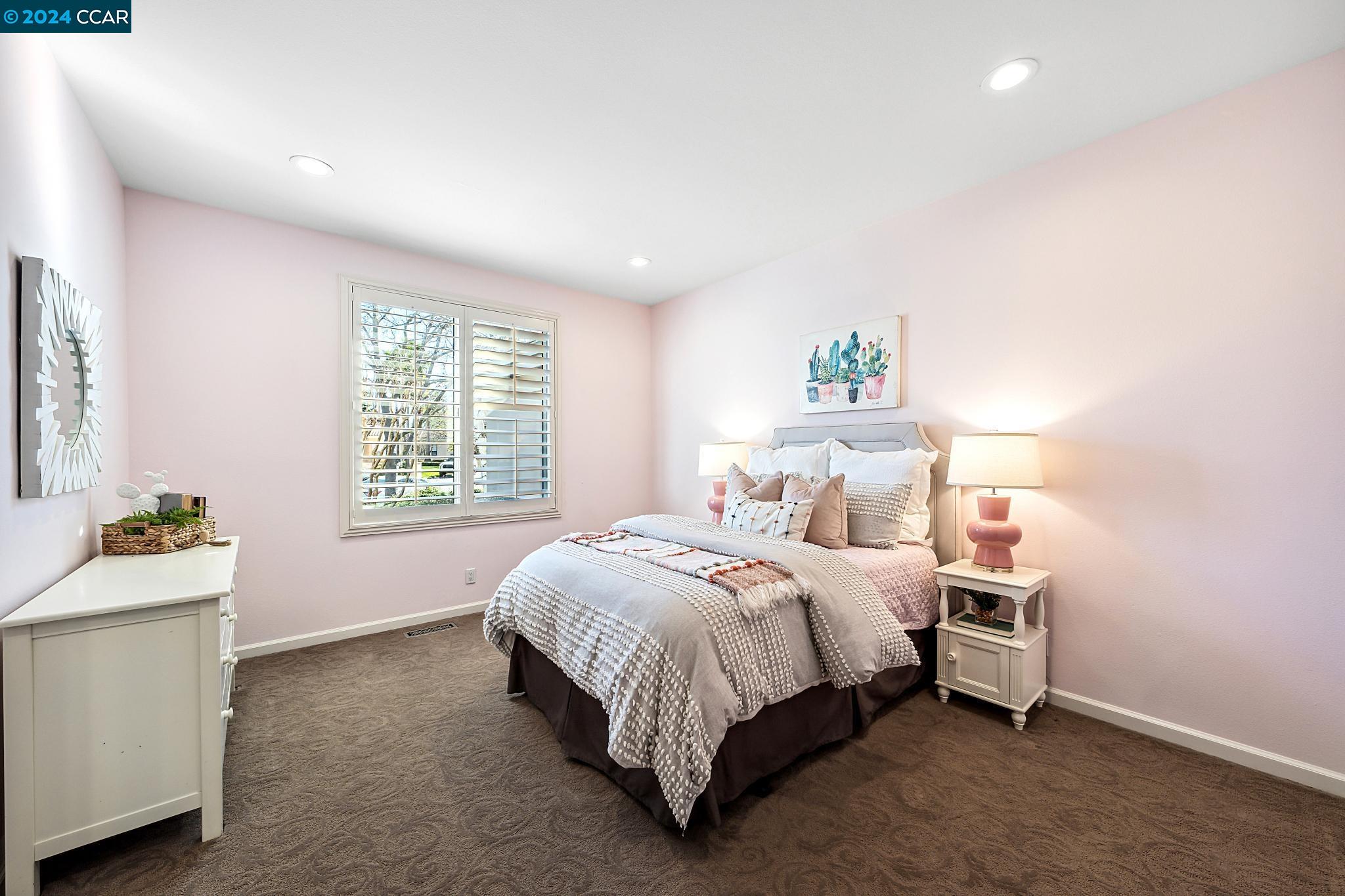 3520 Country Club Place