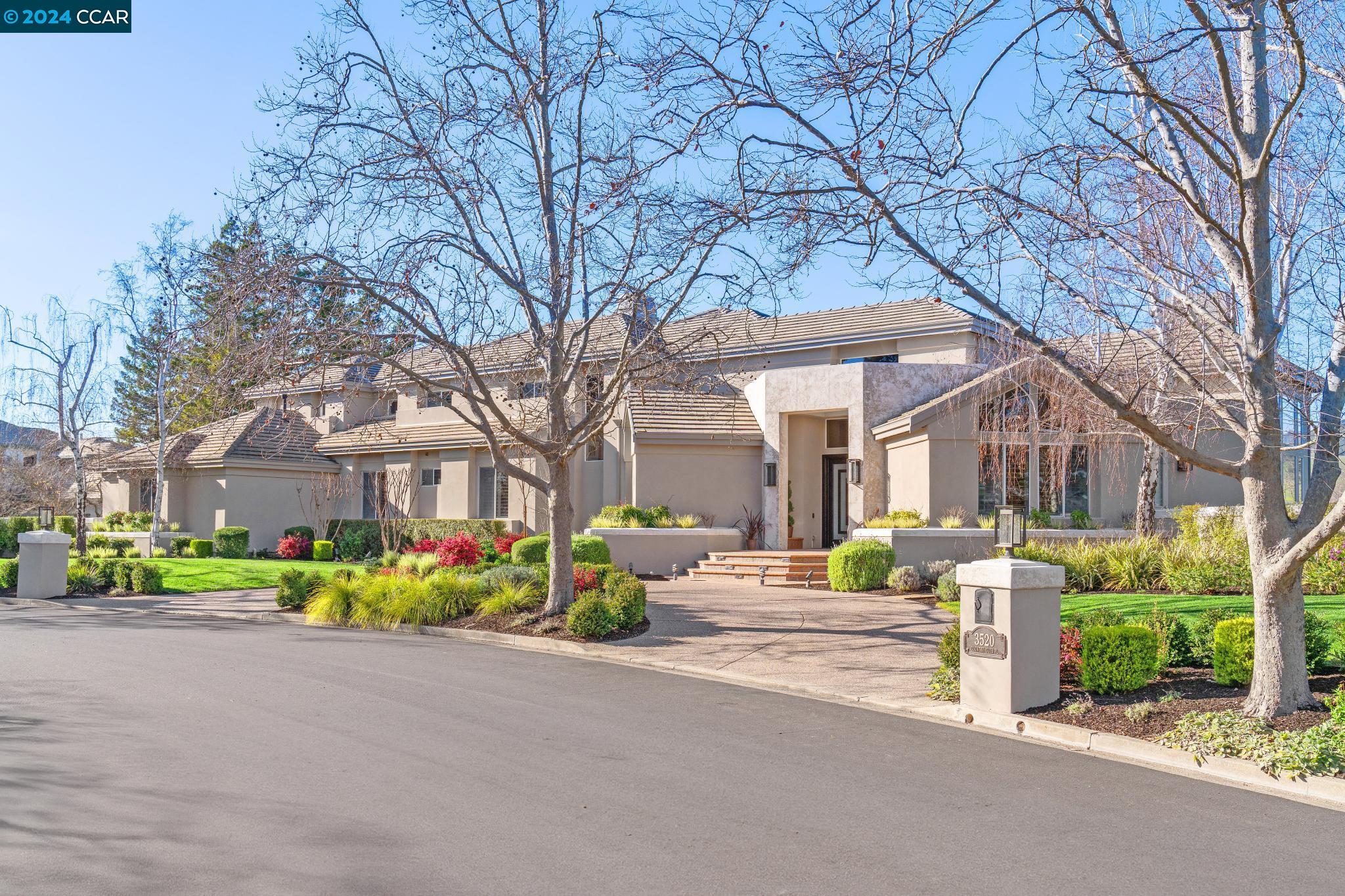 3520 Country Club Place