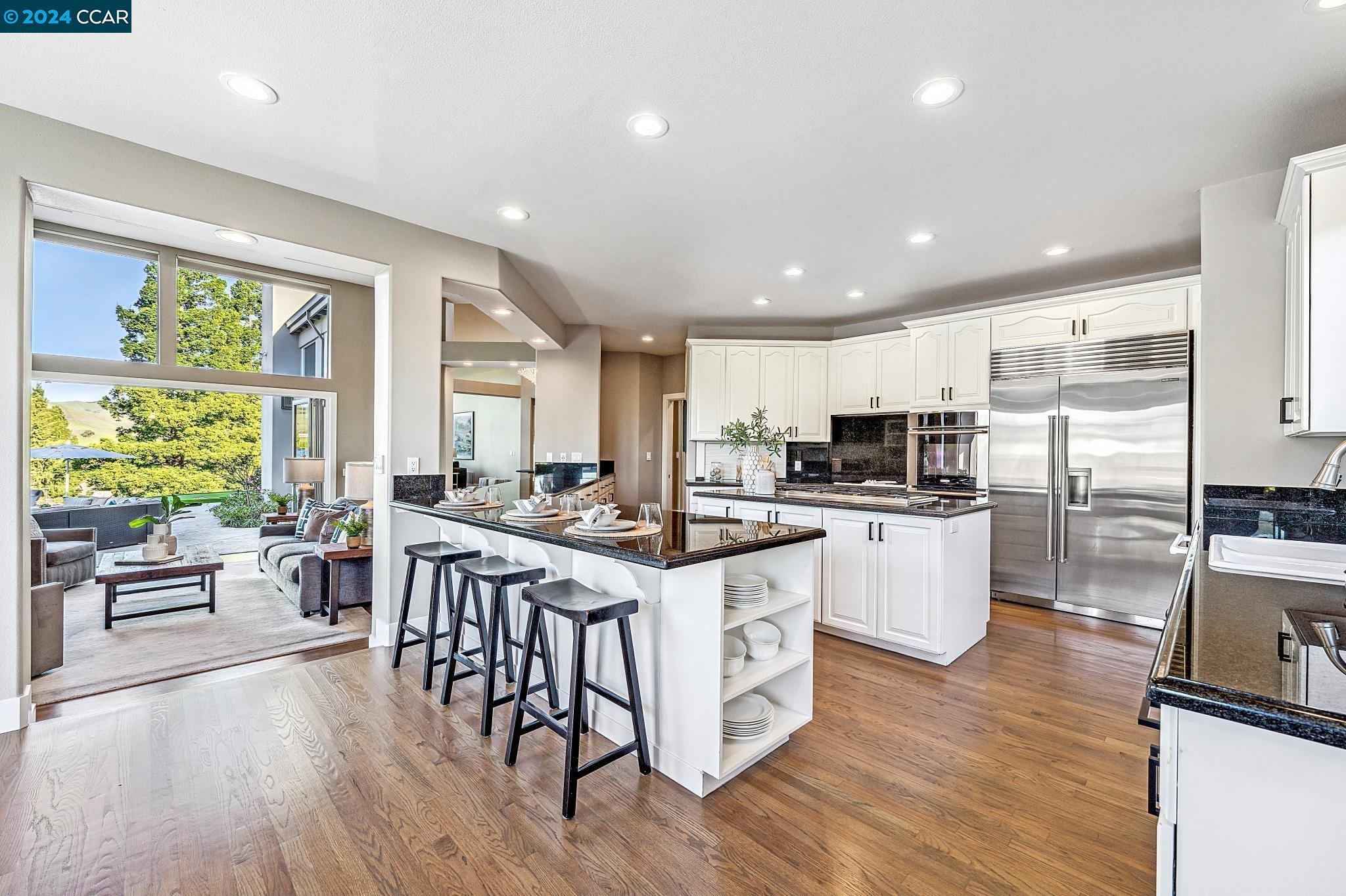 3520 Country Club Place