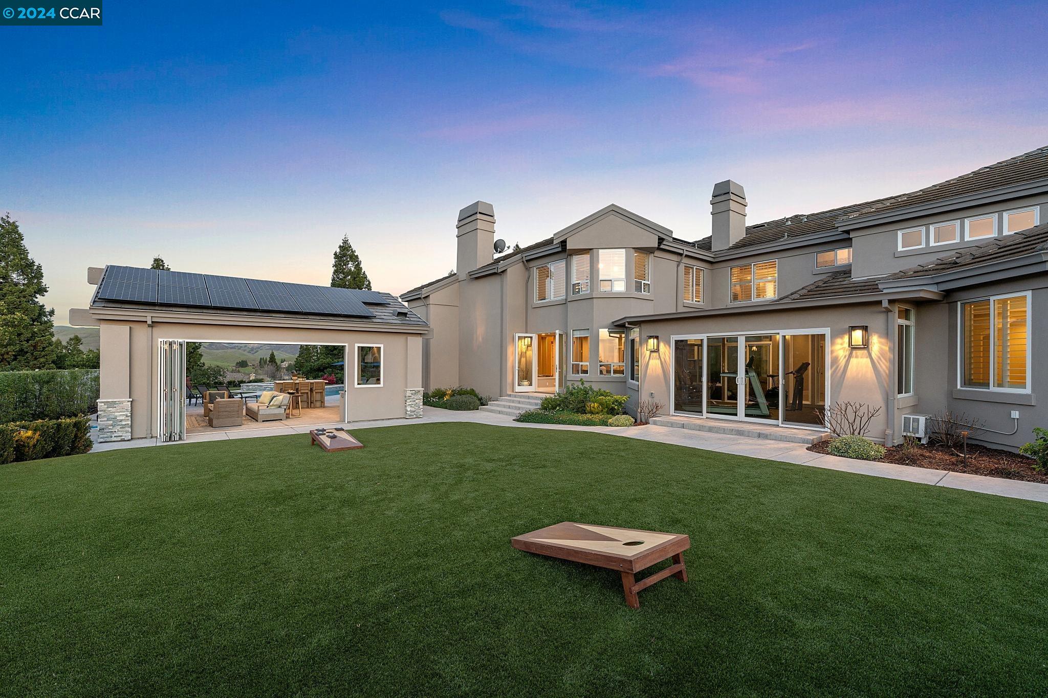 3520 Country Club Place