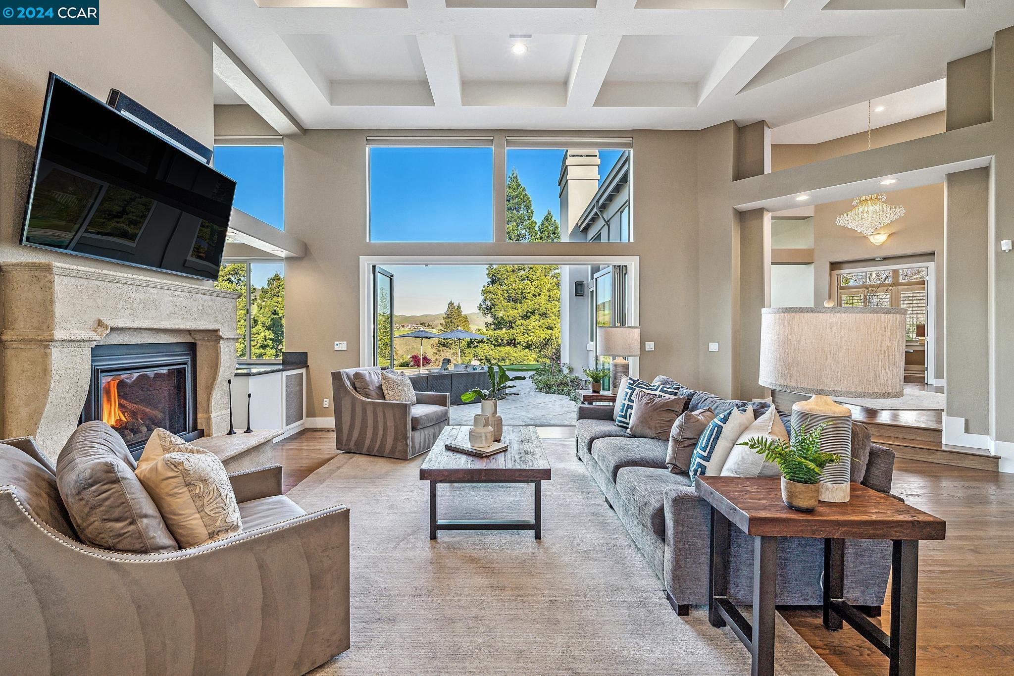 3520 Country Club Place