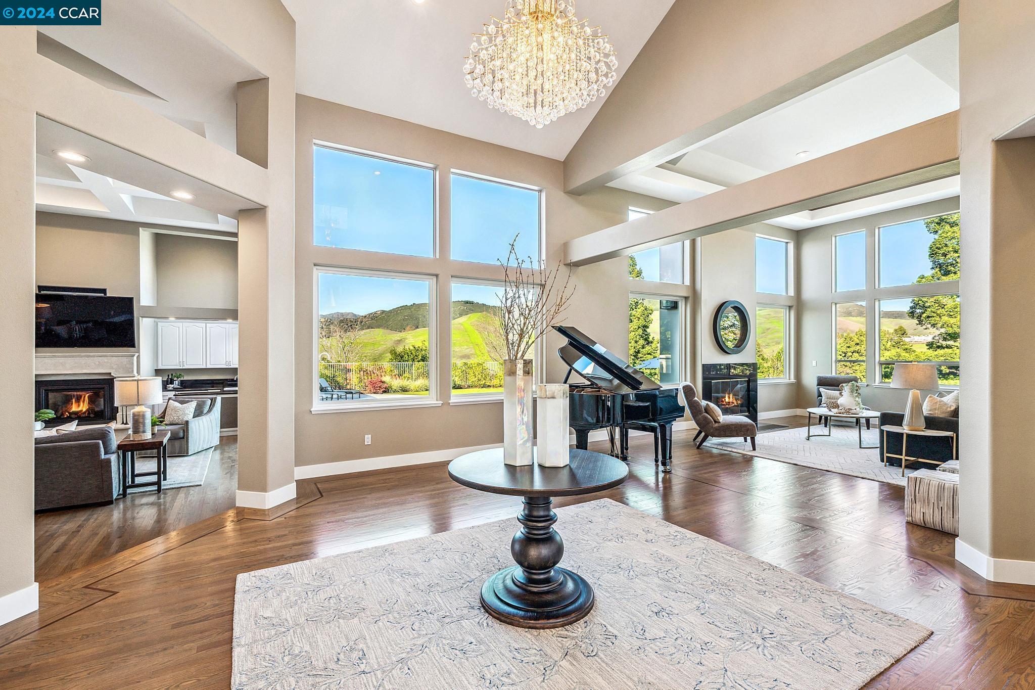 3520 Country Club Place