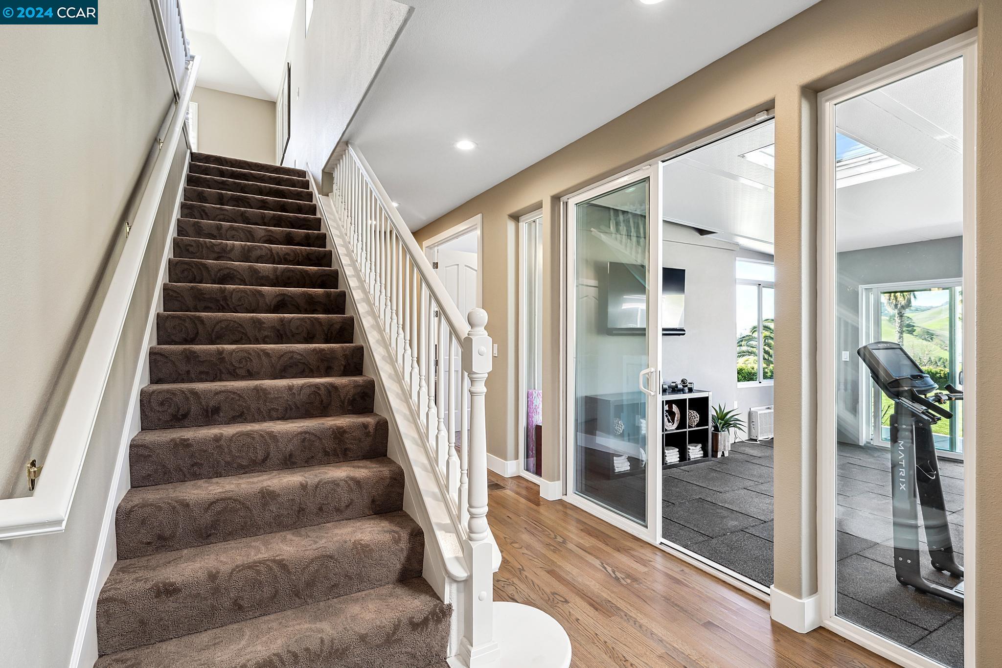 3520 Country Club Place