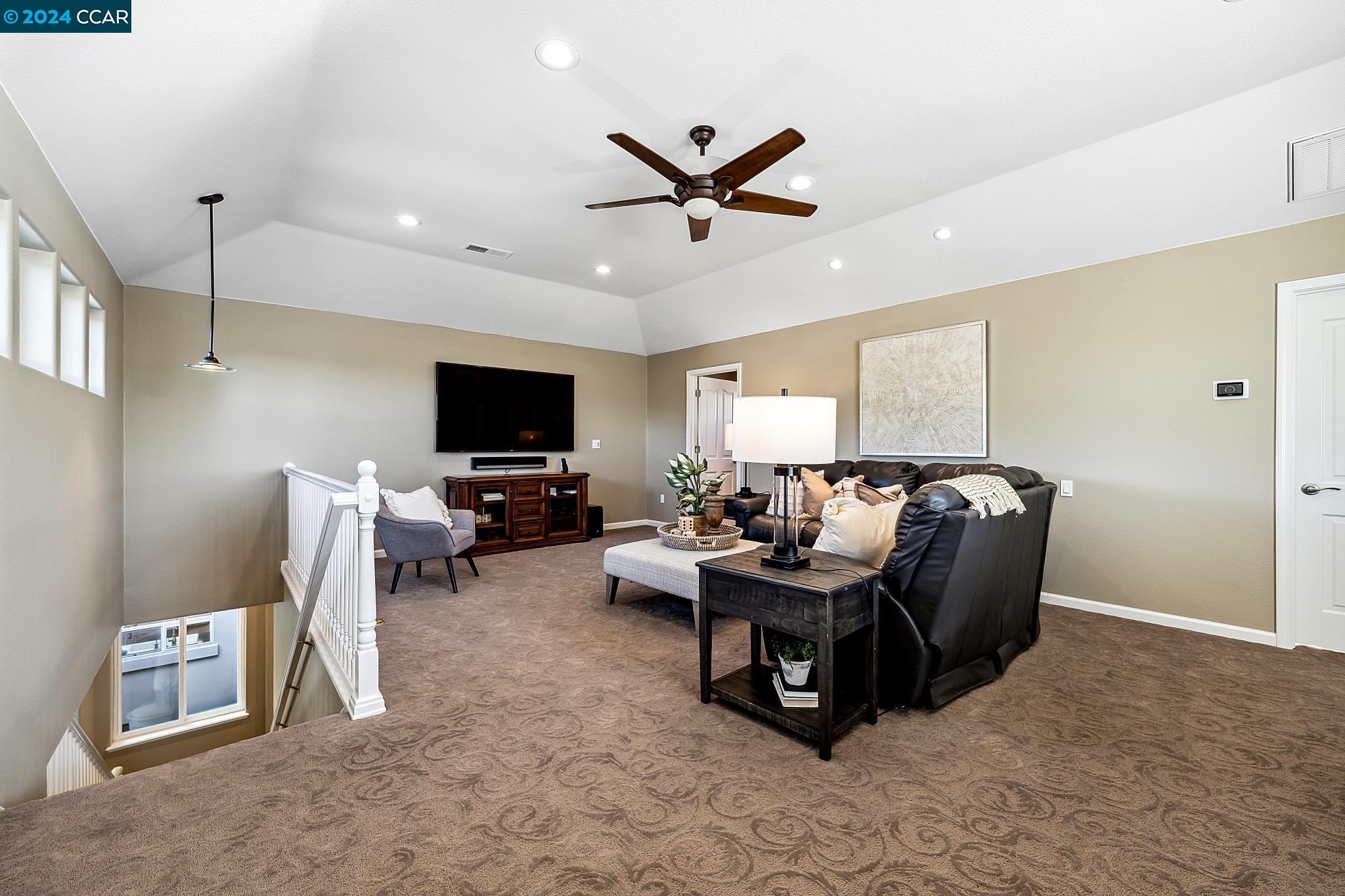 3520 Country Club Place