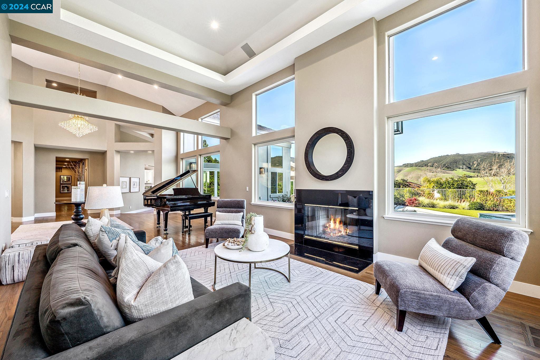 3520 Country Club Place