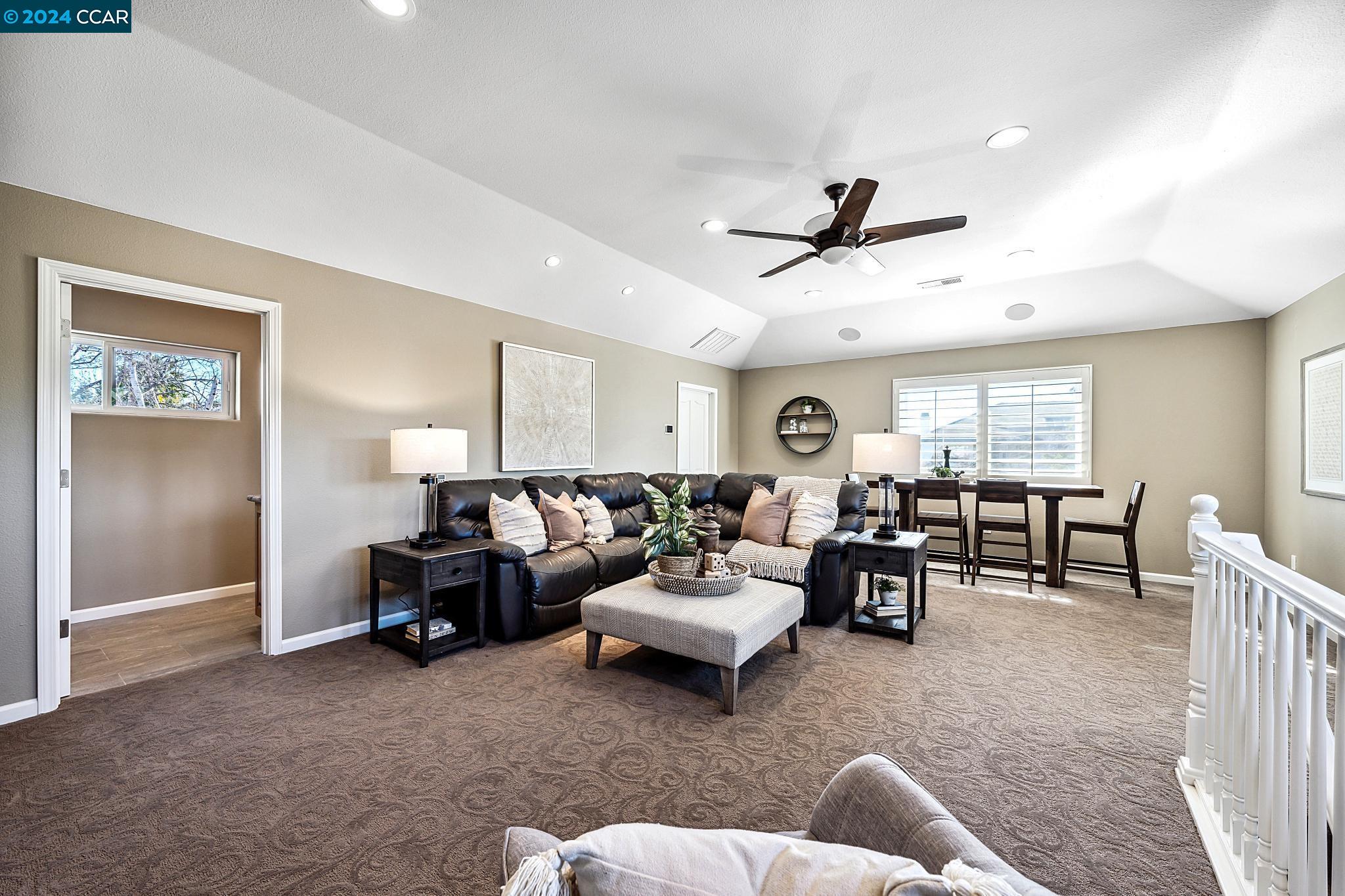 3520 Country Club Place