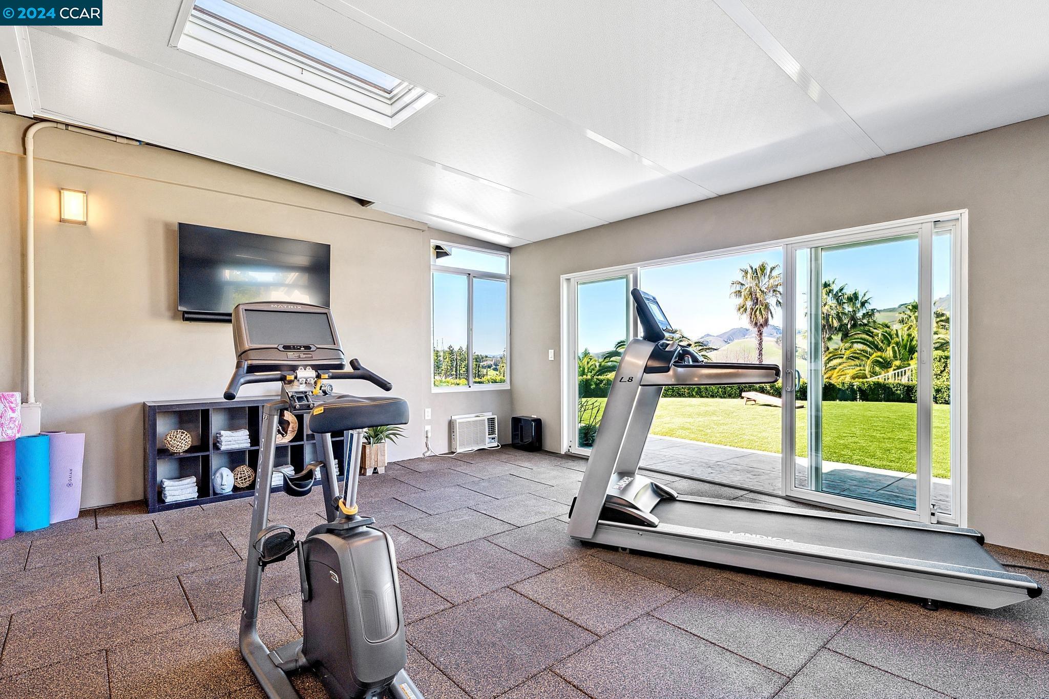 3520 Country Club Place