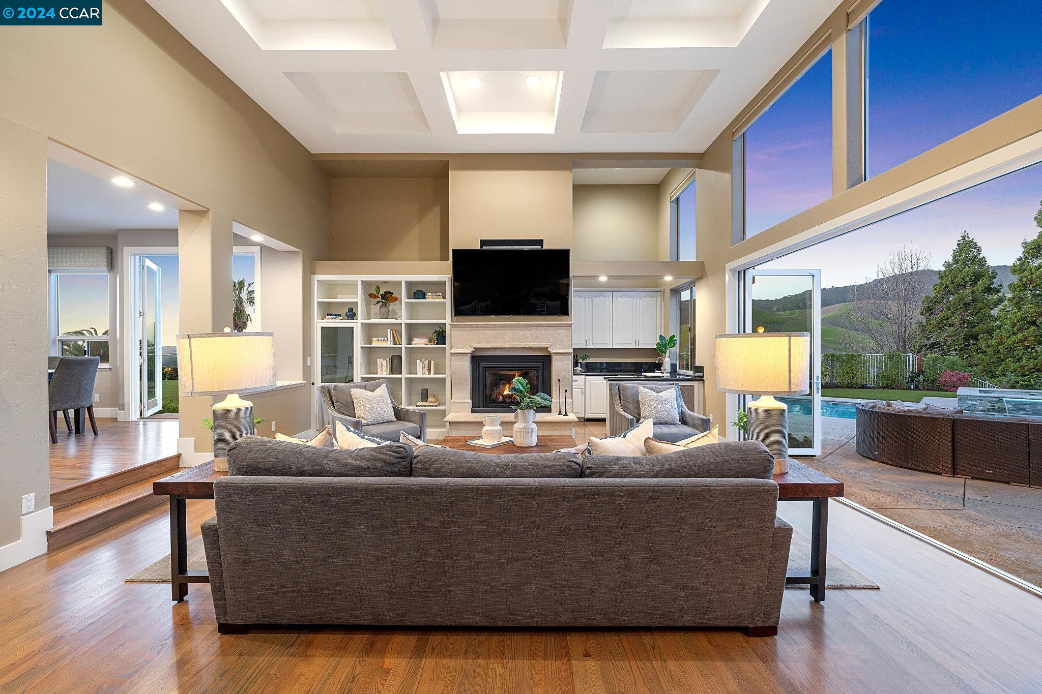 3520 Country Club Place