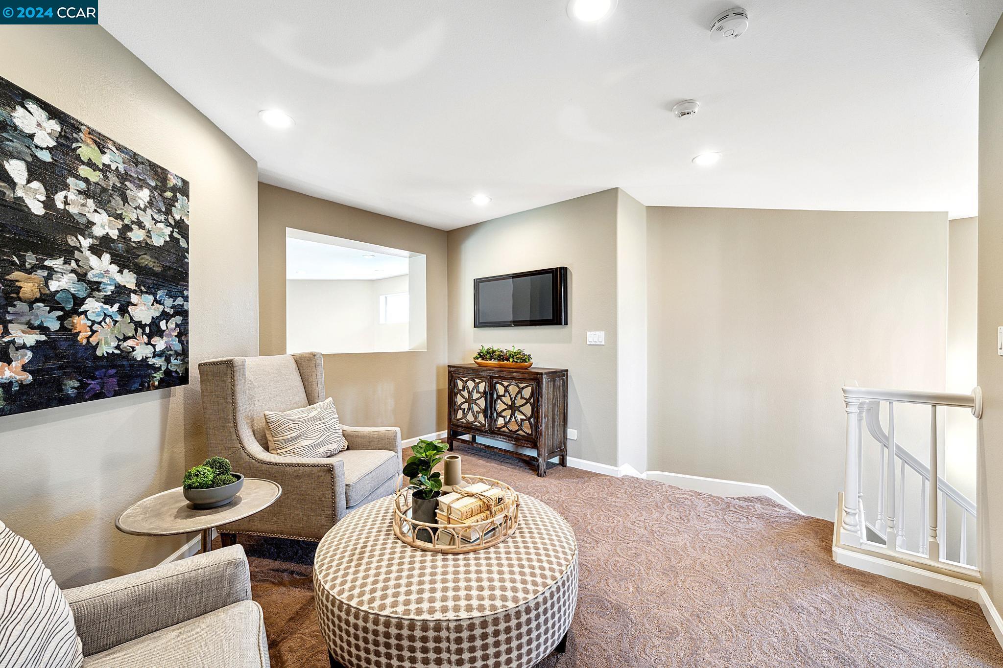 3520 Country Club Place