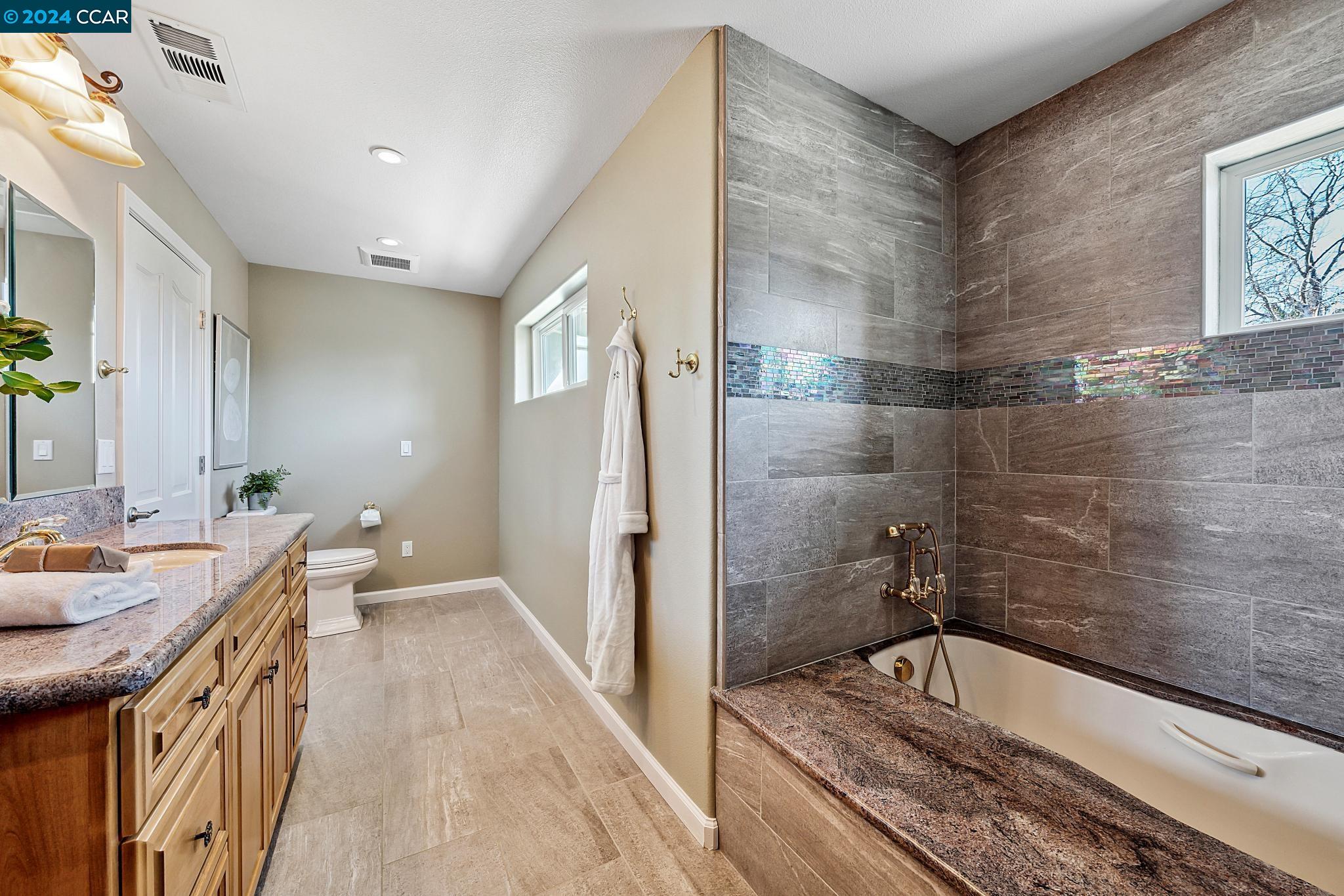 3520 Country Club Place