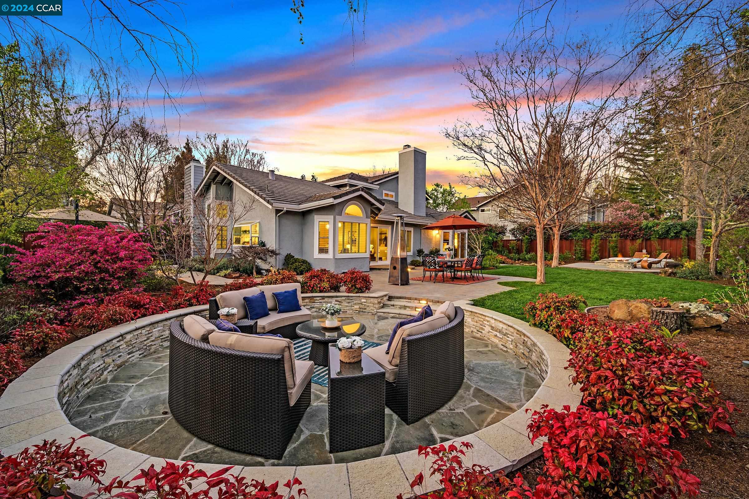 100 Carole Meadows Ct