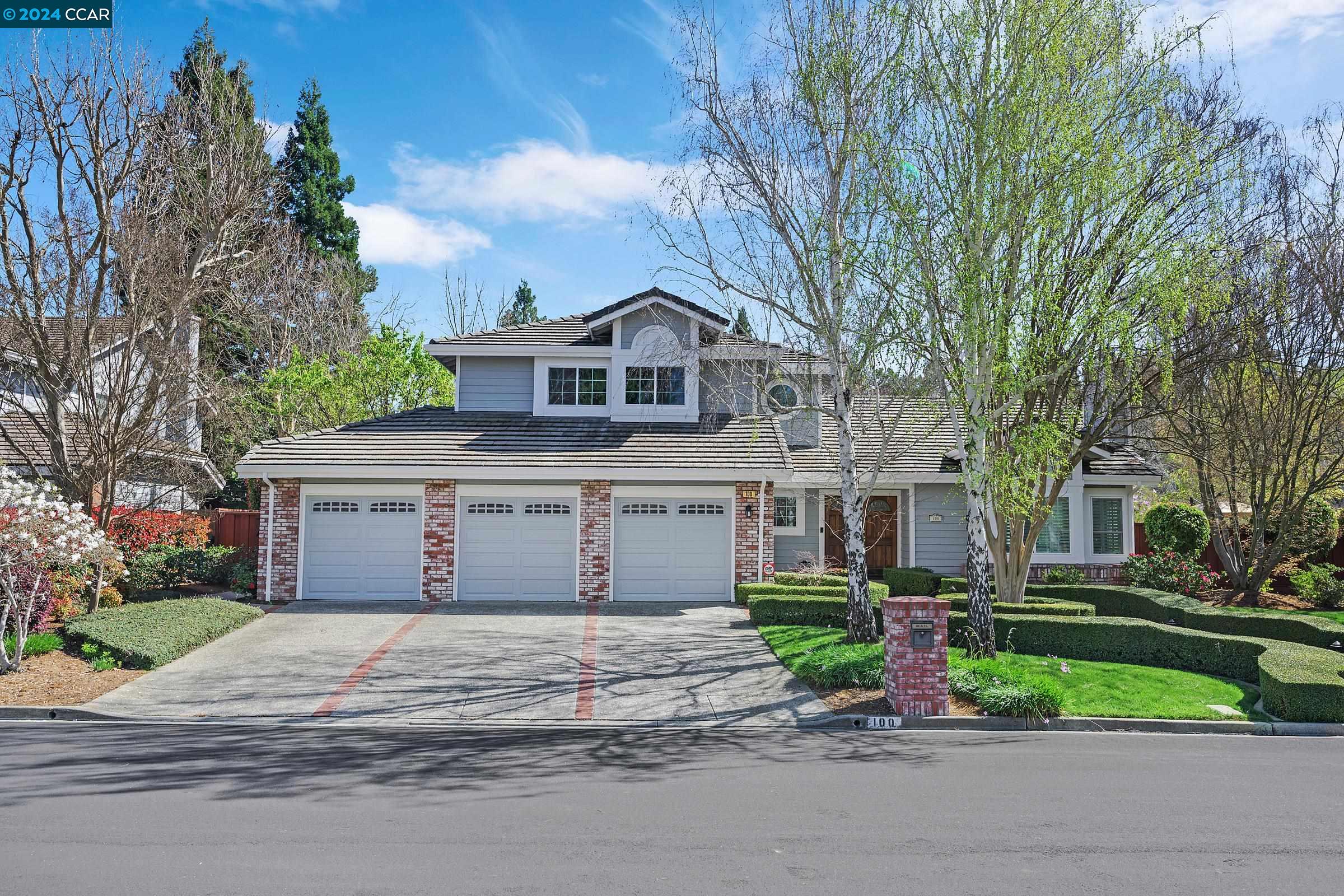 100 Carole Meadows Ct