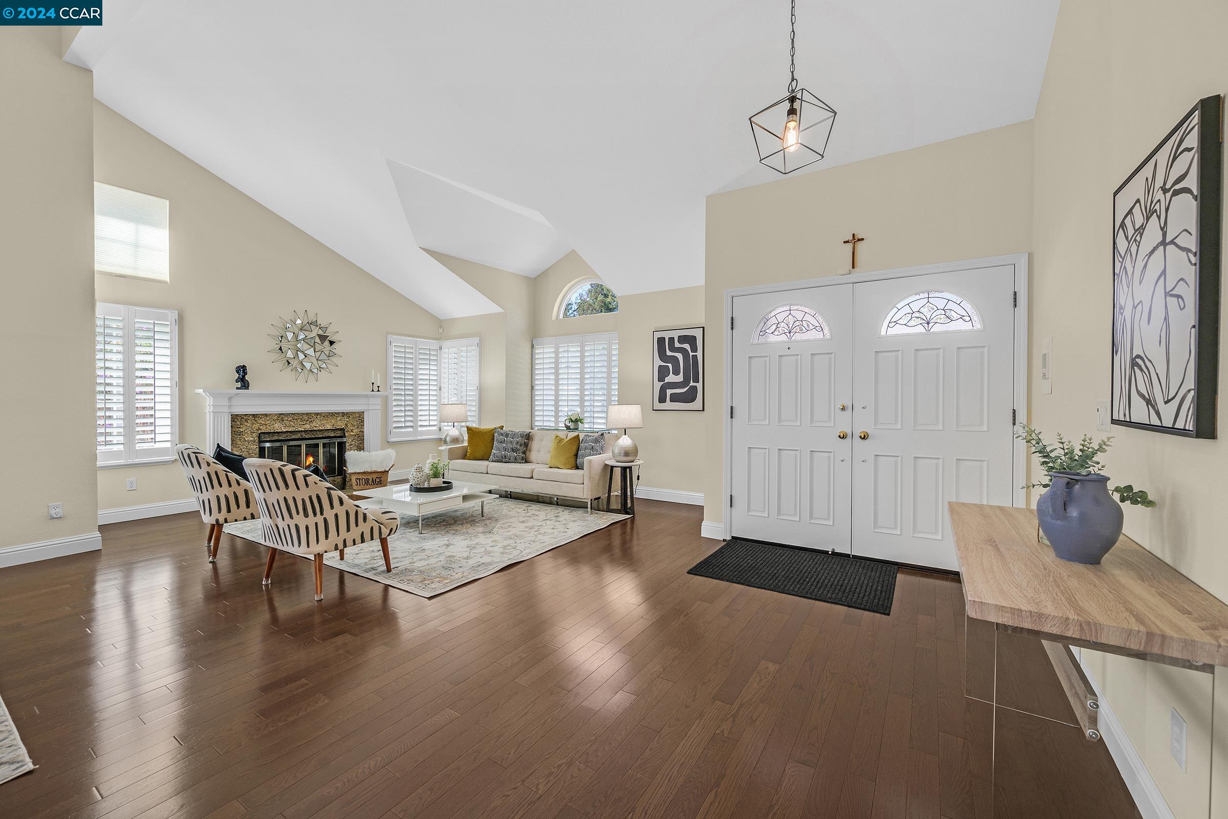 100 Carole Meadows Ct